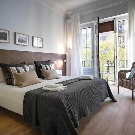 Habitat Apartments Bailen-2